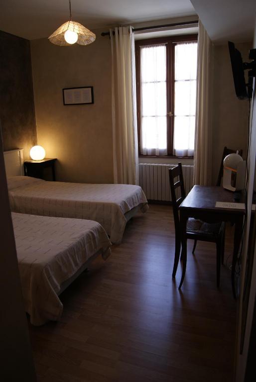 Logis Hotel De La Paix - Tournus Bilik gambar