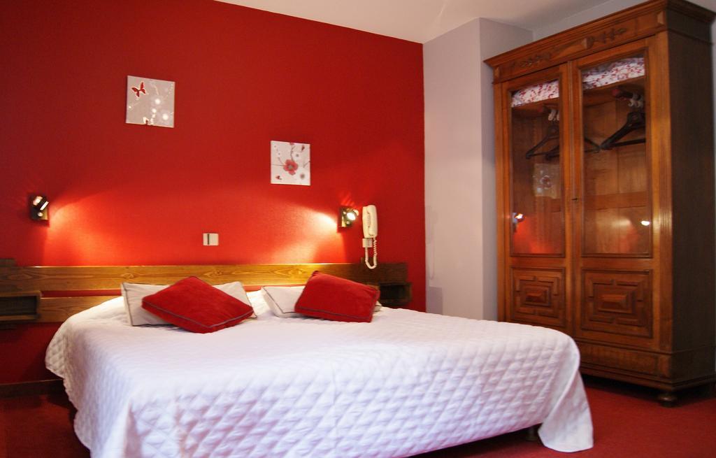 Logis Hotel De La Paix - Tournus Bilik gambar